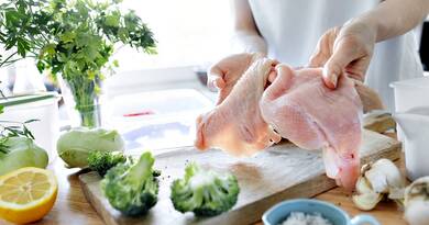 A csirke ezen része a legveszélyesebb. Tele van parazitákkal és baktériumokkal, mégis sokan imádják.