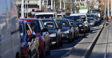 Torlódásra lehet számítani a főváros több útvonalán gyűlés miatt.