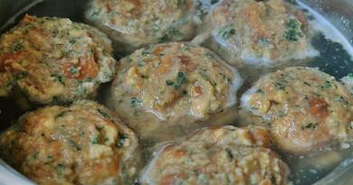 Ünnepi zsemlegombóc recept: tökéletes köret gazdag fogások mellé