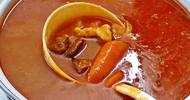 Így lesz igazán ünnepi a gulyásleves: a tökéletes karácsonyi recept