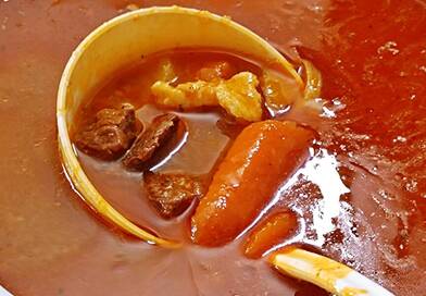 Így lesz igazán ünnepi a gulyásleves: a tökéletes karácsonyi recept