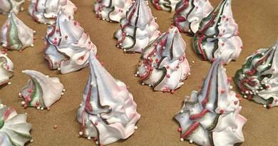 Színes, roppanós csoda a sütőből: a klasszikus habcsók, ami mindig sikert arat