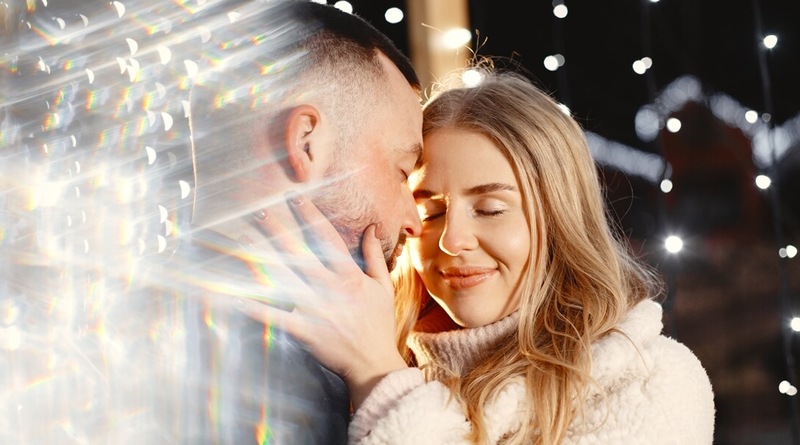 Hétvégi szerelmi horoszkóp 2025. december 19-21. Részletes párkapcsolati előrejelzés minden csillagjegynek. Szerelem, randevú, szakítás és békülés asztrológia.