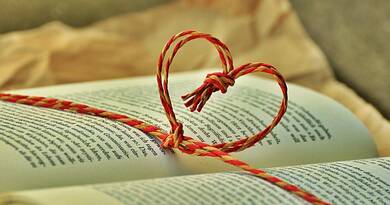 Napi horoszkóp 2025. december 1: fontos üzenetek érkeznek ma minden csillagjegynek