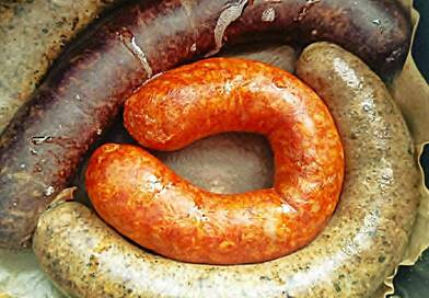 Így készíts tökéletes hurkát és kolbászt air fryerben – gyors, egyszerű és szaftos