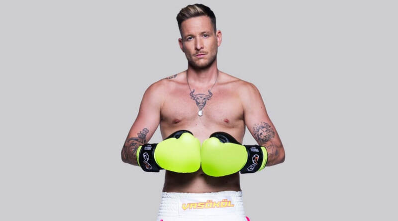 A Hell Boxing Kings gálán elszabadultak az indulatok: Istenes Bence bebizonyította, hogy műsorvezetőből vérbeli profi bokszolóvá érett.