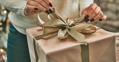 Ezért imádni fogja mindenki: a legjobb személyre szabott karácsonyi ajándékok 2025-ben