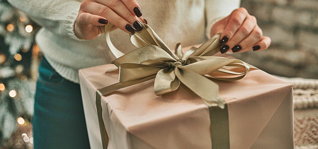 Ezért imádni fogja mindenki: a legjobb személyre szabott karácsonyi ajándékok 2025-ben