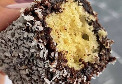 A titok a tésztában van: így lesz igazán jó a kókuszos kocka – nem a csokin múlik