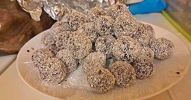 Kókuszgolyó recept: egyszerű, gyors és mennyei