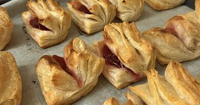 Villámgyors leveles tésztás virágfalatkák: csak 3 hozzávaló kell hozzá!