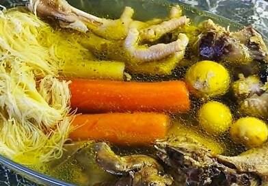 Az idősek titka ebben a levesben rejlik – így készül a legendás házi tyúkhúsleves