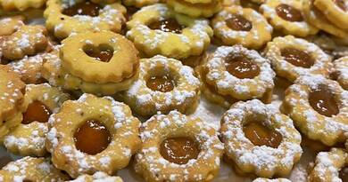 A nagymamák titkos kedvence: így lesz tökéletes a lekváros linzerkarika minden alkalommal