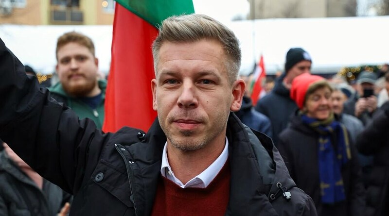 Ételosztást szervez Magyar Péter, a Tisza Párt elnöke.