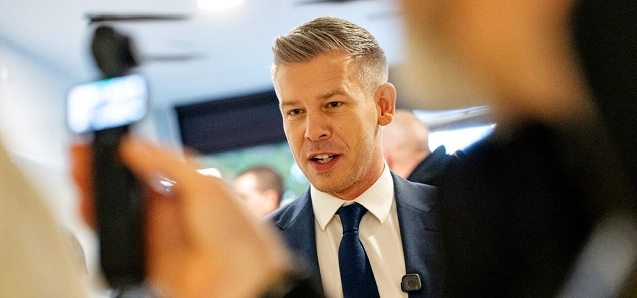 Elég volt! Szombaton irány a Karmelita - jelentette be szerdán Magyar Péter, a Tisza Párt elnöke.