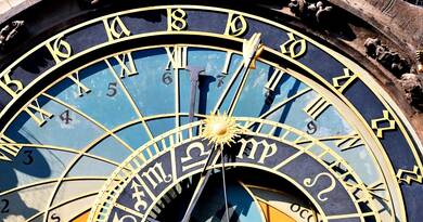 Friss napi horoszkóp 2025. december 19. péntekre. Tudd meg, mit üzennek a csillagok a szerelemről, pénzről és karrierről közvetlenül az ünnepek előtt! Részletes előrejelzés minden csillagjegynek.