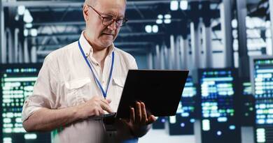 Óvatosan az e-mailekkel! A NAV nevében 140 000 forintos visszatérítéssel trükköznek az adathalászok. Tudja meg, hogyan ismerheti fel a hamis üzeneteket!