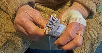 Kiszámolták, mennyi 14. havi nyugdíj járhat jövőre – erre kevesen számította