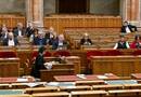 Képviselők az Országgyűlés ellenzéki képviselők által kezdeményezett rendkívüli ülésén 2025. december 18-án. Határozatképtelenség miatt csak napirend előtti felszólalások hangzottak el december 18-ra virradó éjszaka az Országgyűlés rendkívüli ülésén, amit 41 ellenzéki képviselő kezdeményezett a Szőlő utcai javítóintézetben történtek és a kormányzati felelősség megvitatására.