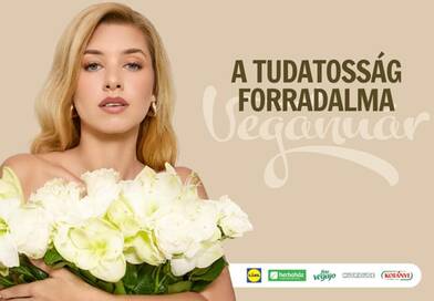 2026 januárjában elrajtol az eddigi legnagyobb Veganuár kampány. Rimóczi Zsófi blogger és szakácskönyvszerző arcával az utcákon, a buszokon és a neten is szembejöhet velünk a kihívás.