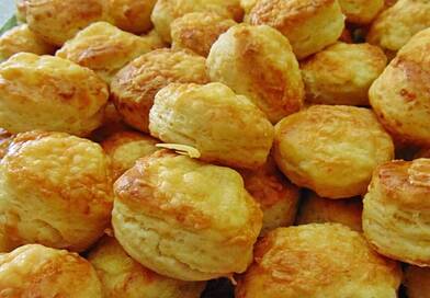 Ez a legomlósabb sajtos pogácsa receptje, napokig puha marad