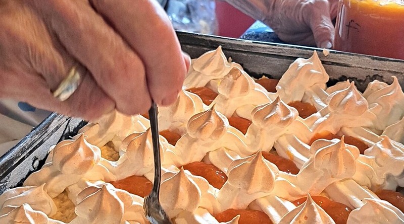 Így készíti a nagymamám a Rákóczi túróst baracklekvárral: soha nem marad belőle egy morzsa sem