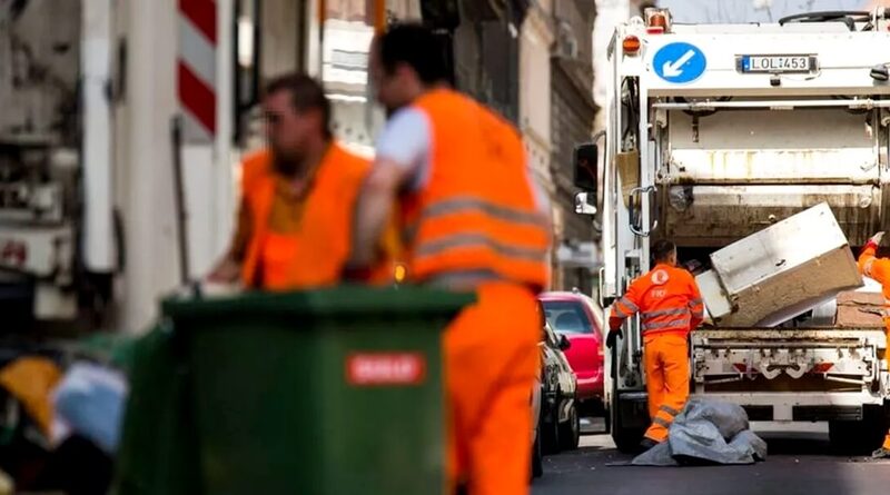 Mikor jön a kukásautó Szilveszterkor és Újévkor? Itt a MOHU budapesti menetrendje és a hulladékudvarok nyitvatartása.