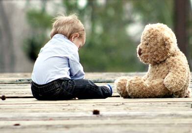 Forródrótot indított a Tisza Párt a gyermekvédelmi áldozatoknak.