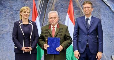 Eötvös József-díjjal tüntették ki a Széchenyi István Egyetem professzorát, dr. Tossenberger Jánost.