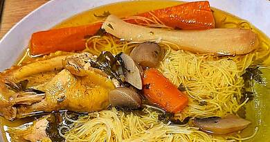 Ez a tyúkhúsleves gyógyítja a lelket is: így főzték a nagymamák vasárnaponként