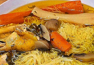 Ez a tyúkhúsleves gyógyítja a lelket is: így főzték a nagymamák vasárnaponként