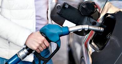 Ilyen sem történt 4,5 éve: hatalmasat zuhant az olaj ára, mutatjuk, mi vár ránk péntektől a kutakon.