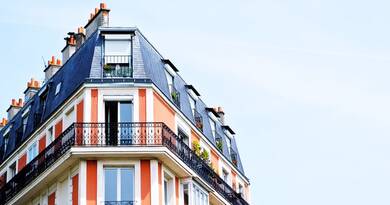 Ingatlanpiaci trendek 2025-2026: Miért adják el lakásaikat a befektetők?