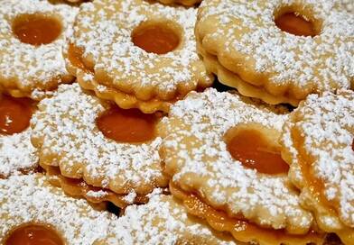 Ez a nagyi omlós linzerének titka: 3 trükk, amitől napokig puha marad a tészta