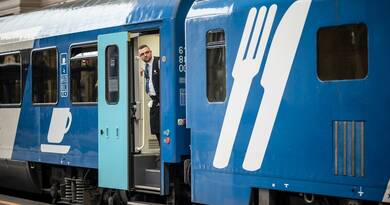 Eldőlt a MÁV-dolgozók sorsa: kétszámjegyű béremelést kaptak a vasutasok az idei évre.