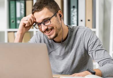 Ingyen tanulhat nyelvet az egész család: így veti be a mesterséges intelligenciát a KRÉTA