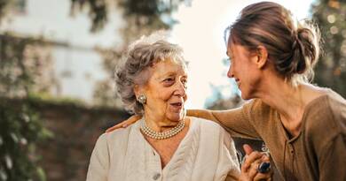 Nem jön a végleges nyugdíjhatározat? Így kaphat pénzt 30 napon belül a kifizetési csúszás ellenére.