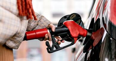 Üzemanyagár-változás. Drágul a benzin és a gázolaj keddtől.