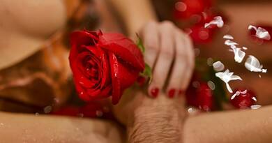 Valentin-napi meglepetés 2026: 5 egyedi élményötlet pároknak