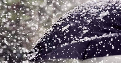 2026. február 19-én markáns front éri el Magyarországot. Jelentős hó, eső és havas eső várható. -7 fokos fagy és jeges utak nehezítik a közlekedést.