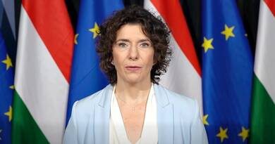 Dobrev Klára sajtótájékoztatója a 2026-os országjárás folytatásáról és az elszámoltatási tervekről.