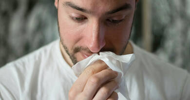 Megkezdődött az allergiaszezon: egyre többen keresnek rá a tünetekre a semmelweis help applikációban.