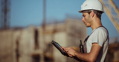 Aki kimarad, lemarad? Szigorú törvény rázza fel a magyar építőipart