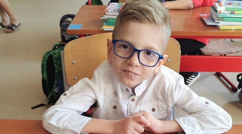 Emlékeznek még a kisfiúra, aki megmentette az anyukáját? Elképesztő, mire készül most a „Na szia, mentő!” sztárja