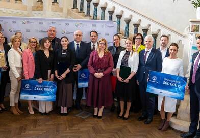 Megvannak Magyarország legjobb kórházai, milliókat érő díjat osztottak ki a győzteseknek