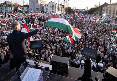 Kitört a számháború: Megdöbbentő különbségek a Békemenet és a Tisza Párt létszámbecslései között