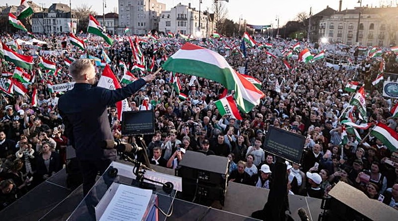 Kitört a számháború: Megdöbbentő különbségek a Békemenet és a Tisza Párt létszámbecslései között