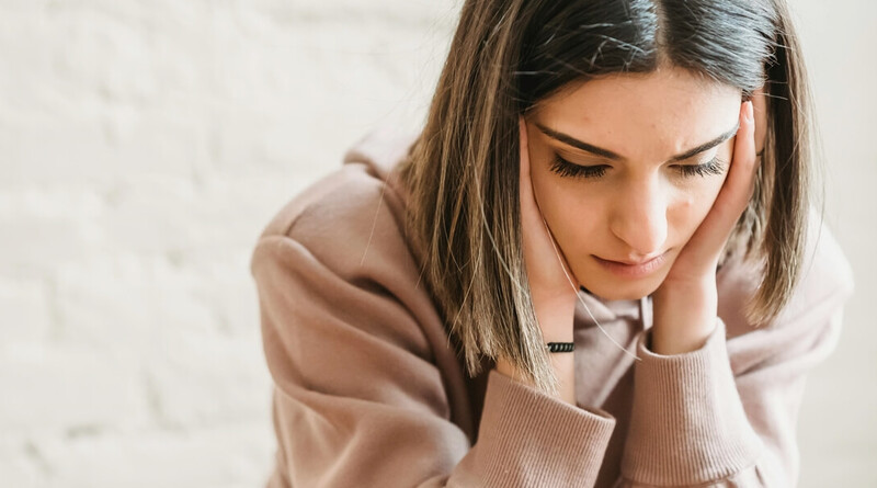 Rózsa Judit mentor őszintén vallott: milliárdos cég elvesztése, válás és betegség után hogyan győzte le a megfelelési kényszert. Segítség nőknek a kiégés ellen.