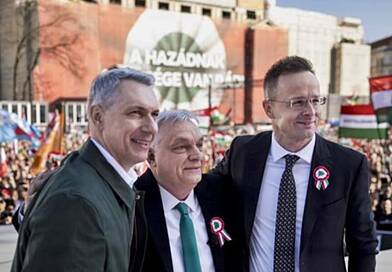 Orbán Viktor: „Választanunk kell, ki alakítson kormányt: én vagy Zelenszkij”