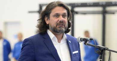 Micsoda fordulat! A Fidesz Brüsszelben aggódik a magyar demokráciáért